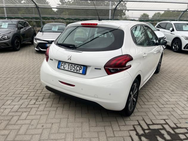 Peugeot 208 1.2 PureTech 82cv Allure - Foto 8