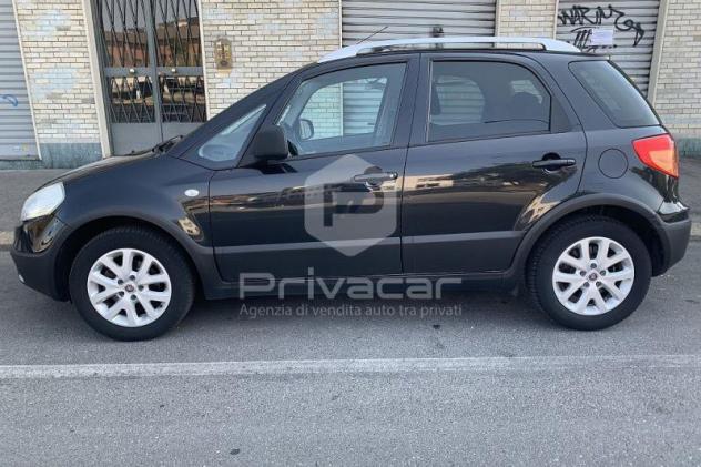 FIAT Sedici 2.0 MJT 16V DPF 4x2 Emotion - Foto 8