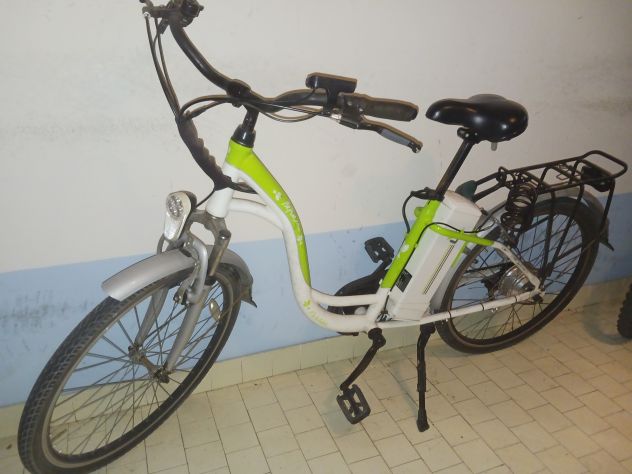 Bicicletta elettrica da 26 " funzionante - Foto 3
