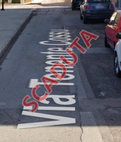 Immobile in asta di 803 m², box auto in vendita a Olbia