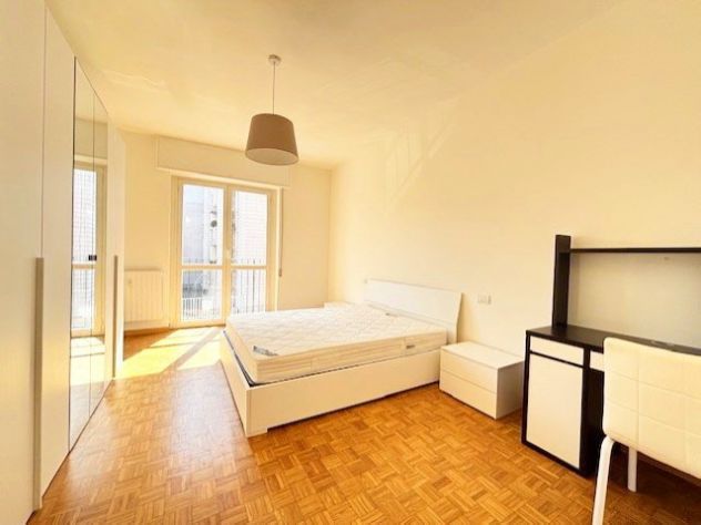 QUADRILOCALE RISTRUTTURATO,ARREDATO,CLIMATIZZATO MM P.ROMANA - Foto 4