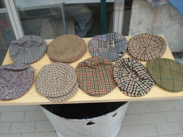 BERRETTI E CAPPELLI USATI COME NUOVI - Foto 3