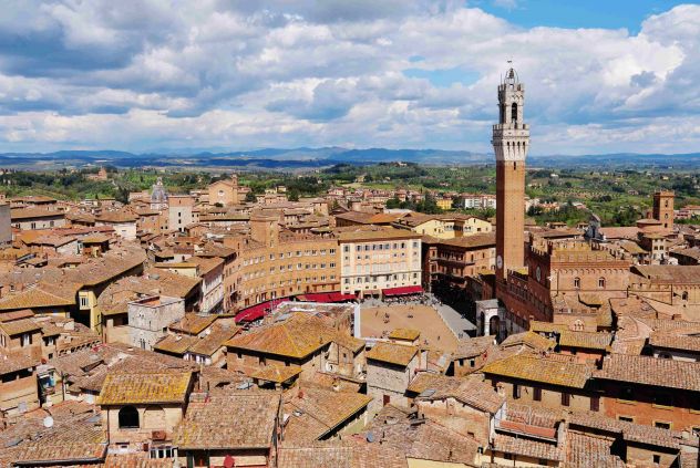 Discover the Best Places to Stay in Siena Italy