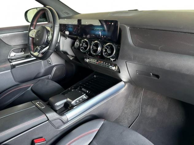 Mercedes-Benz GLA GLA 180 d Automatic Premium - Foto 10