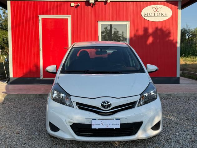 Toyota Yaris 1.4 D-4D 5 porte Lounge - Foto 2