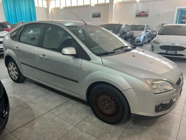 Ford Focus 1.8 TDCi 115CV 2007 - Foto 10
