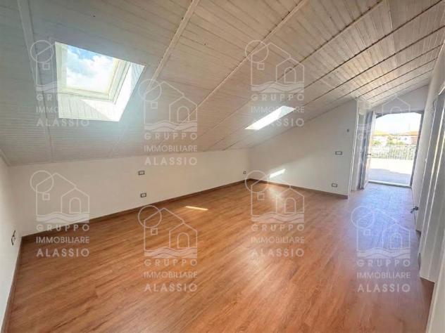 Albenga - Campochiesa, quadrilocale ristrutturato. Ampia terrazza vivibile - Foto 4