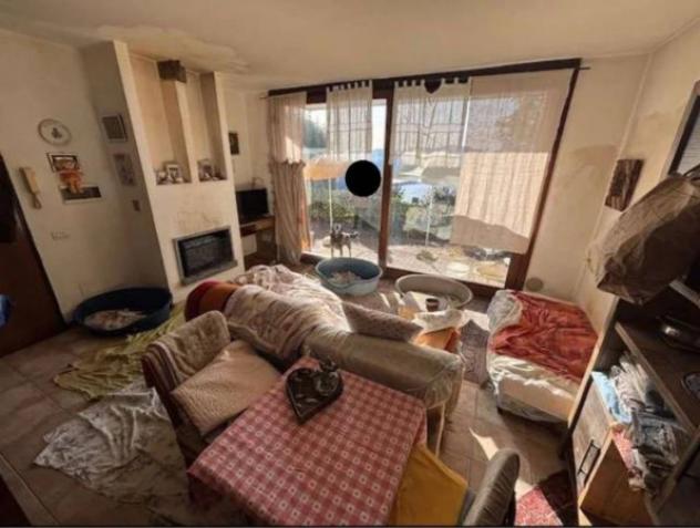 Immobile in asta di 79 m², box auto in vendita a Maccagno con Pino e Veddasca - Foto 2