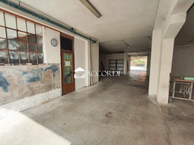 CASA INDIPENDENTE di 6 vani e di 300 mq (VITTORIO VENETO) rif. SM60 - Foto 4