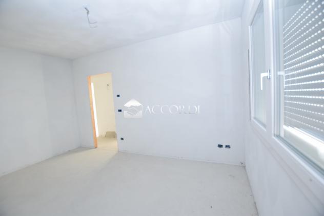 CASA INDIPENDENTE di 6 vani e di 220 mq (VEDELAGO) rif. ZI150 - Foto 18