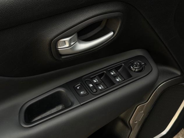 Jeep Renegade 1.6 Mjt 130 CV Limited + LED - Foto 10