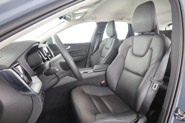 VOLVO XC60 XC60 B4 (d) Geartronic Momentum rif. 23998803 - Foto 2