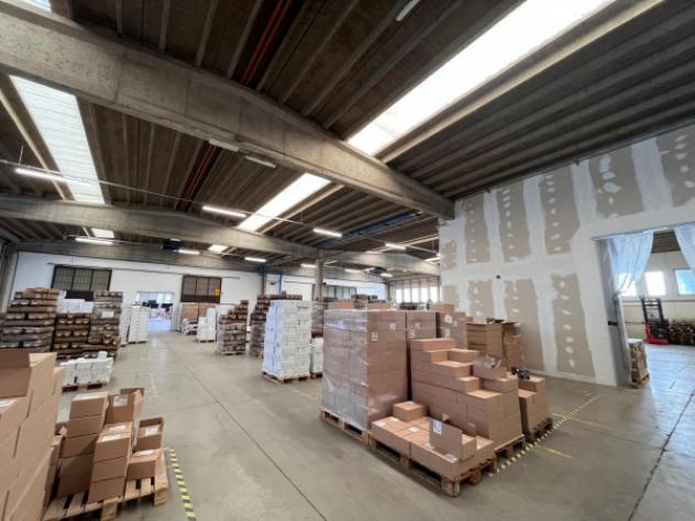 Immobile di 3300 m² con 5 locali in affitto a Torbole Casaglia - Foto 18