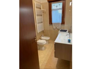 Elegante bilocale arredato a Cinisello 700eu