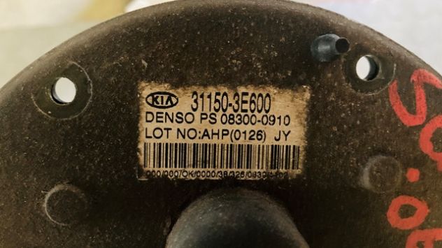 Pompa carburante Kia Sorento 2.5 CRDI del 2006 (31150-3E600) - Foto 3