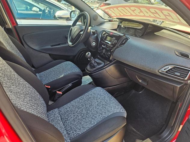 Lancia Ypsilon 1.0 FireFly Hybrid Ecochic Silver 11/2021 - Foto 8