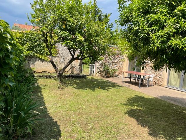 VILLA STORICA A LECA D’ALBENGA CON GIARDINO PARCHEGGIO E DEPENDANCE - Foto 3