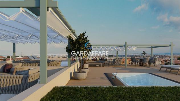 Attico quadrilocale con terrazza vista lago panoramica! - Foto 3