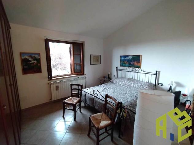 Pomaia - Rif. R1485.In campagna, a 1 km c.ca dal centro abitato di Pomaia e adiacente l'istituto Lama Tzong Khapa. Due appartamenti, con possibilità d - Foto 13
