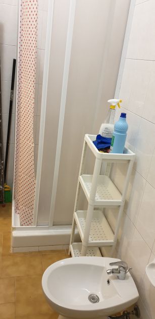 Solo per 1 ragazza posto letto in camera doppia in trilocale in Via F. Barbieri - Foto 6