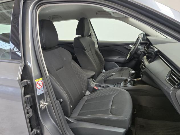 Škoda Kamiq 1.0 TSI 110cv DSG Ambition - Foto 10