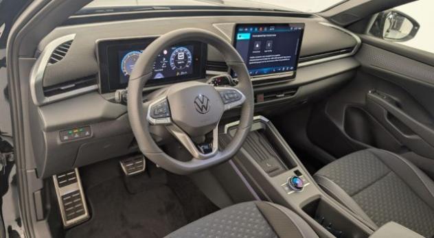 VOLKSWAGEN T-Roc 1.5 TSI DSG R Line rif. 23937132 - Foto 6