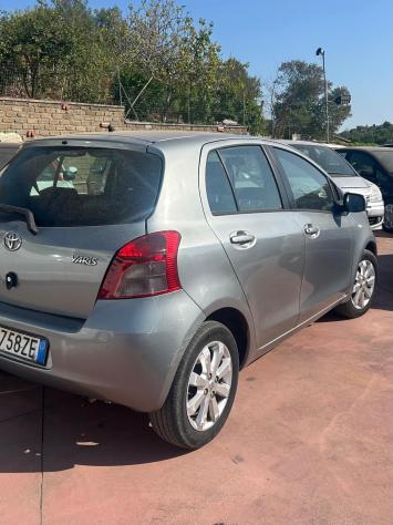 Toyota Yaris 1.3 5 porte Navi - Foto 2