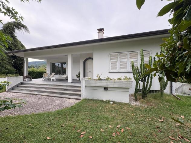 Villa in vendita a Mirteto - Massa 250 mq Rif: 1338329