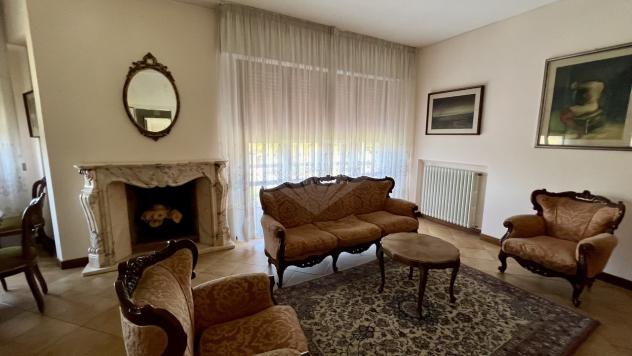 VILLA di 13 vani e di 200 mq (PIETRASANTA) rif. 185/VVE - Foto 5