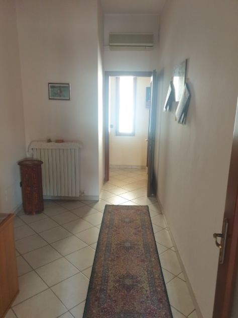 AFFITTASI UFFICIO DI 130 MQ IN PIAZZA CASAROLI - Foto 3