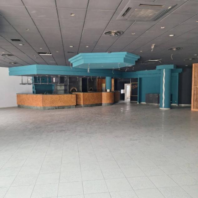 Immobile di 450 m² con 3 locali in affitto a Castellarano - Foto 6