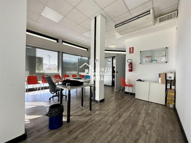 LUGO – ZONA STAZIONE | AMPIO IMMOBILE COMMERCIALE A REDDITO - Foto 4