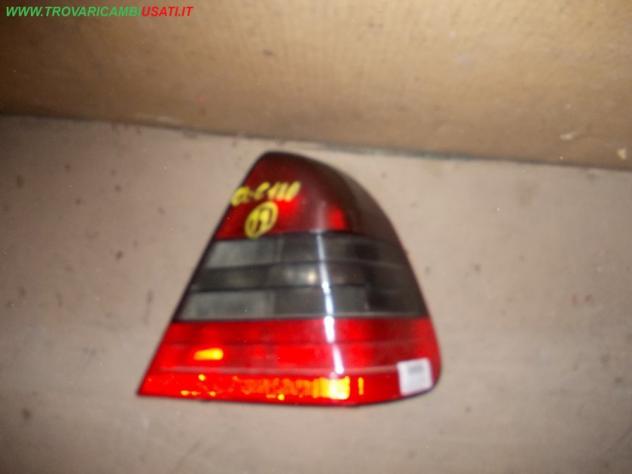 TRASPARENTE FANALE POST.D. FUME MERCEDES Classe C (W202/S202)   MERCEDES - Classe C - 01-06-1993 - 01-04-2000