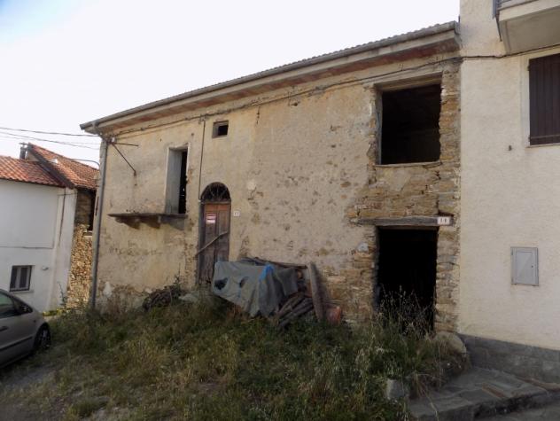 VENDESI A CARTARI CASA INDIPENDENTE SU DUE PIANI IN CENTRO PAESE DA RISTRUTTURARE - Foto 3