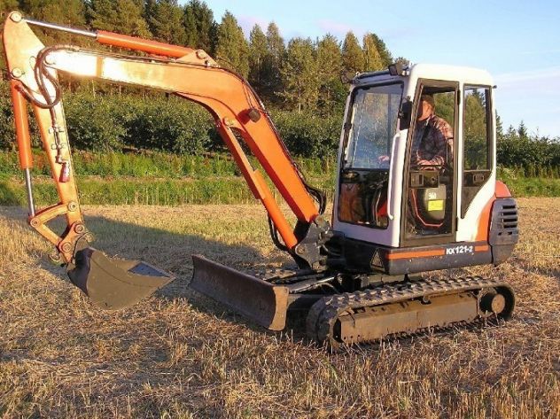 kubota KX 121-2