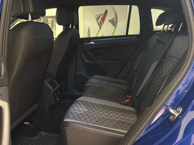 Volkswagen Tiguan 2.0 TDI 150cv SCR R-Line DSG IQ-Light Navi 19” - Foto 8