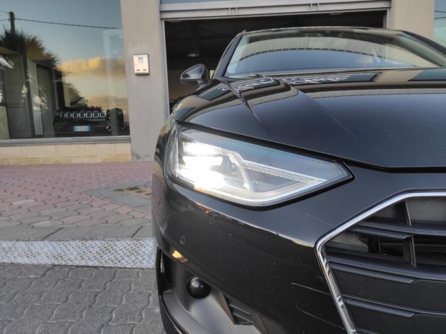 Audi A4 Avant 30 TDI/136 CV S tronic Business - Foto 9