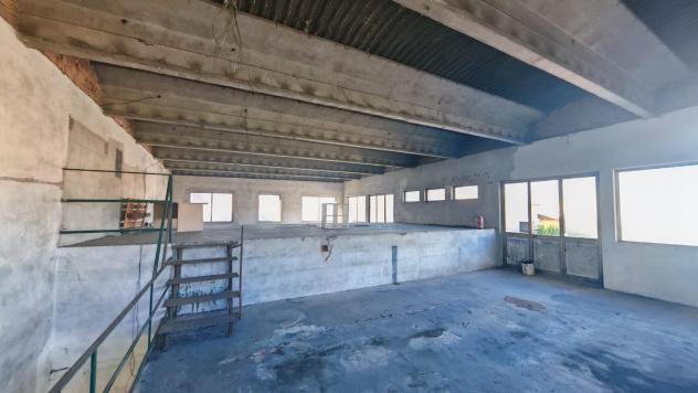 Capannone artigianale in affitto a Capannori 1500 mq Rif: 1445166
