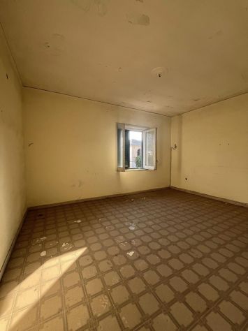 RIF. 358 FRONTE DOMIZIANA - VILLA SINGOLA 2 APPARTAMENTI CON GIAR - Foto 4