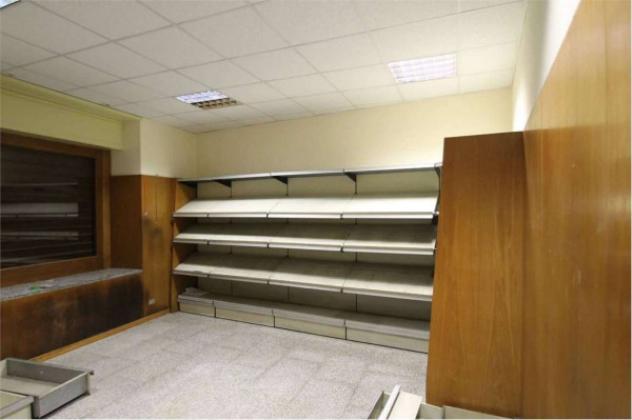 Palazzo / Stabile di 450 m² con più di 5 locali in vendita a Galbiate - Foto 7