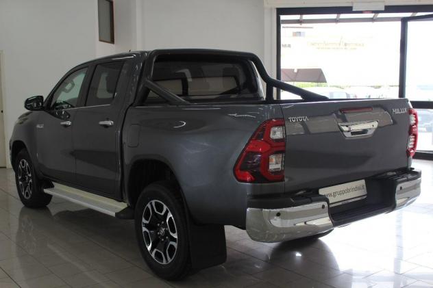 HILUX 2.4 D-4D A/T AWD 4 PORTE DOUBLE CAB EXECUTIVE - Foto 6