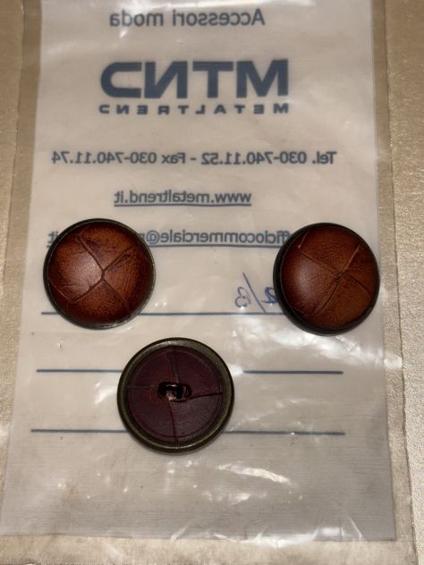 3 BOTTONI NUOVI UGUALI PER ABBIGLIAMENTO UNISEX”MTND(METALTREND)” - Foto 6