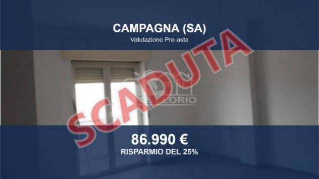 Immobile in asta di 194 m² con più di 5 locali e box auto in vendita a Campagna