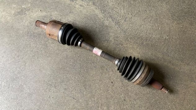 Semiasse anteriore SX Hyundai Tucson 2.0CRDI del 2008 (49501-2E800)