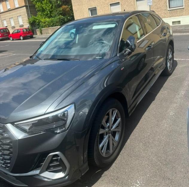 AUDI Q3 35 TDI S tronic S line edition rif. 23987510 - Foto 8