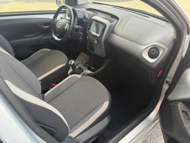 Toyota Aygo Connect 1.0 72 CV 5 porte x-wave - Foto 5
