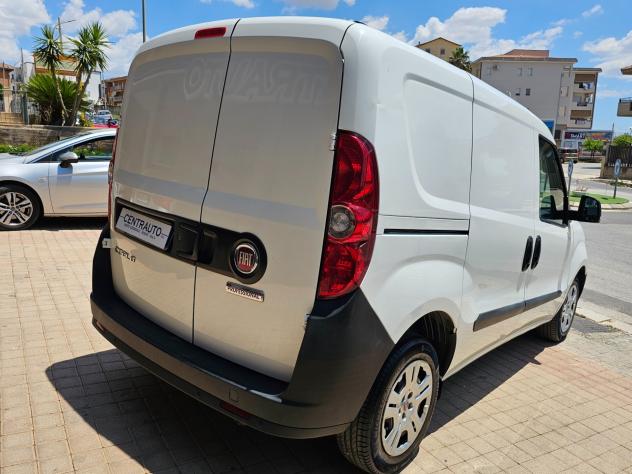 Fiat Doblo Dobl1.6 MJT 105CV S&S PC-TN Cargo Lounge - Foto 5