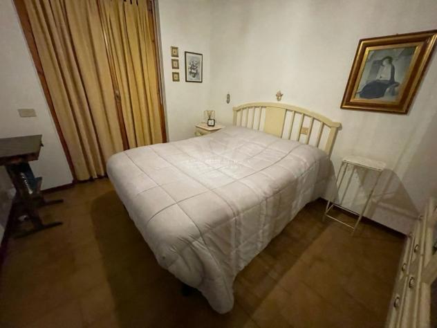 VILLA A SCHIERA di 10 vani e di 150 mq (PIETRASANTA - Fiumetto) rif. 066/VV - Foto 10