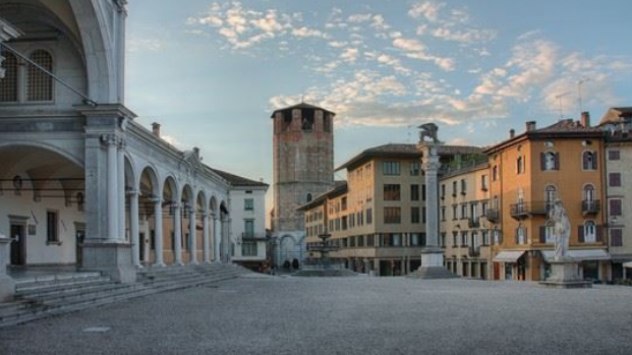 Negozio di ampie metrature in centro storico
