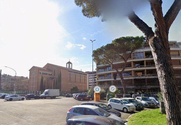 APPIO LATINO BILOCALE ARREDATO CON POSTO AUTO E GIARDINO PRIVATO